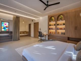 Bedroom 3 (Master Bedroom) 