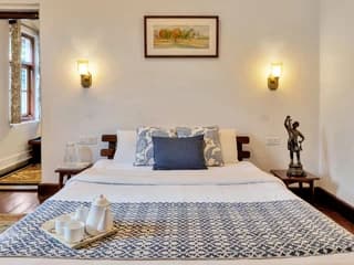 Bedroom 1 (Heritage Room)