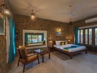 Bedroom 4 (Bouganvillea)